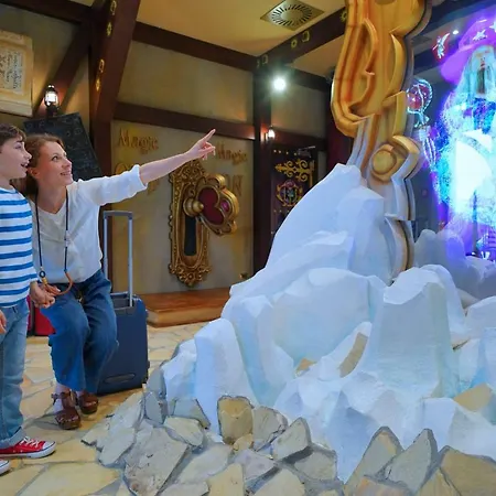 فندق Gardaland Magic 4*