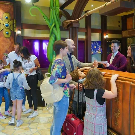 Gardaland Magic 호텔 4*