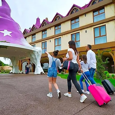 Gardaland Magic 호텔 4*